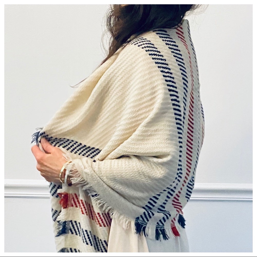 ✨RESTOCKED✨Gorgeous oversized Cashmere scarf/shawl - Picture 7 of 9